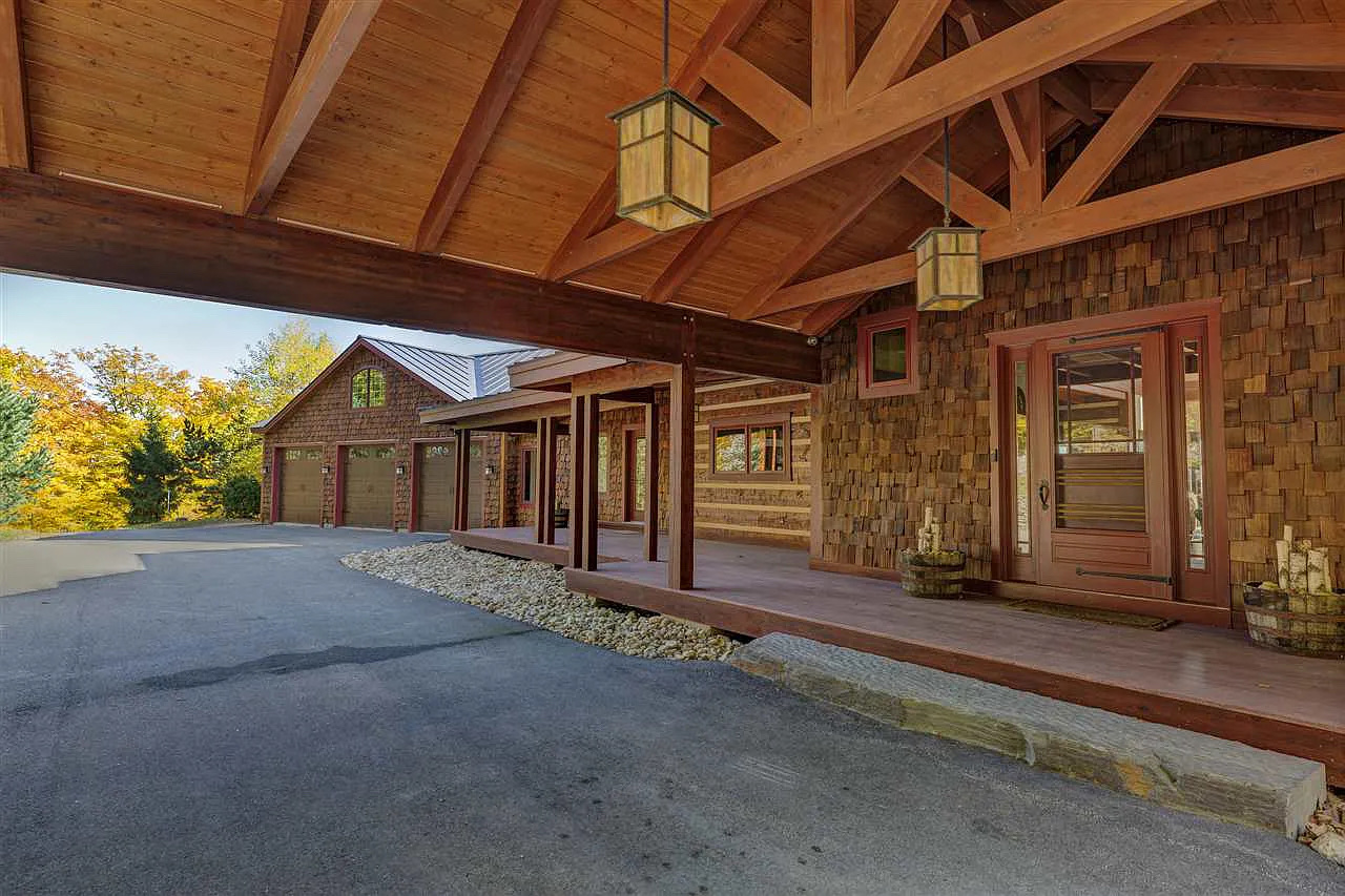 Custom Merrimac Log Home
