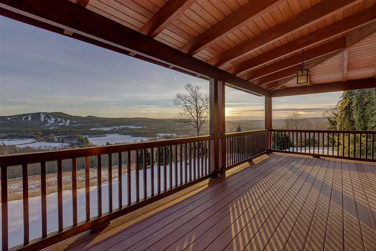 Hybrid Log Home — Exterior Multi-Level
